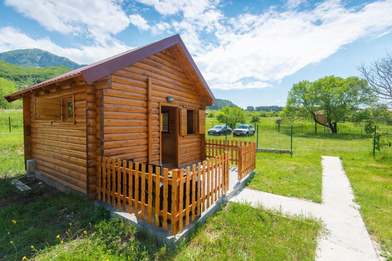 Lovcen Mountain Cottages Njegusi エクステリア 写真
